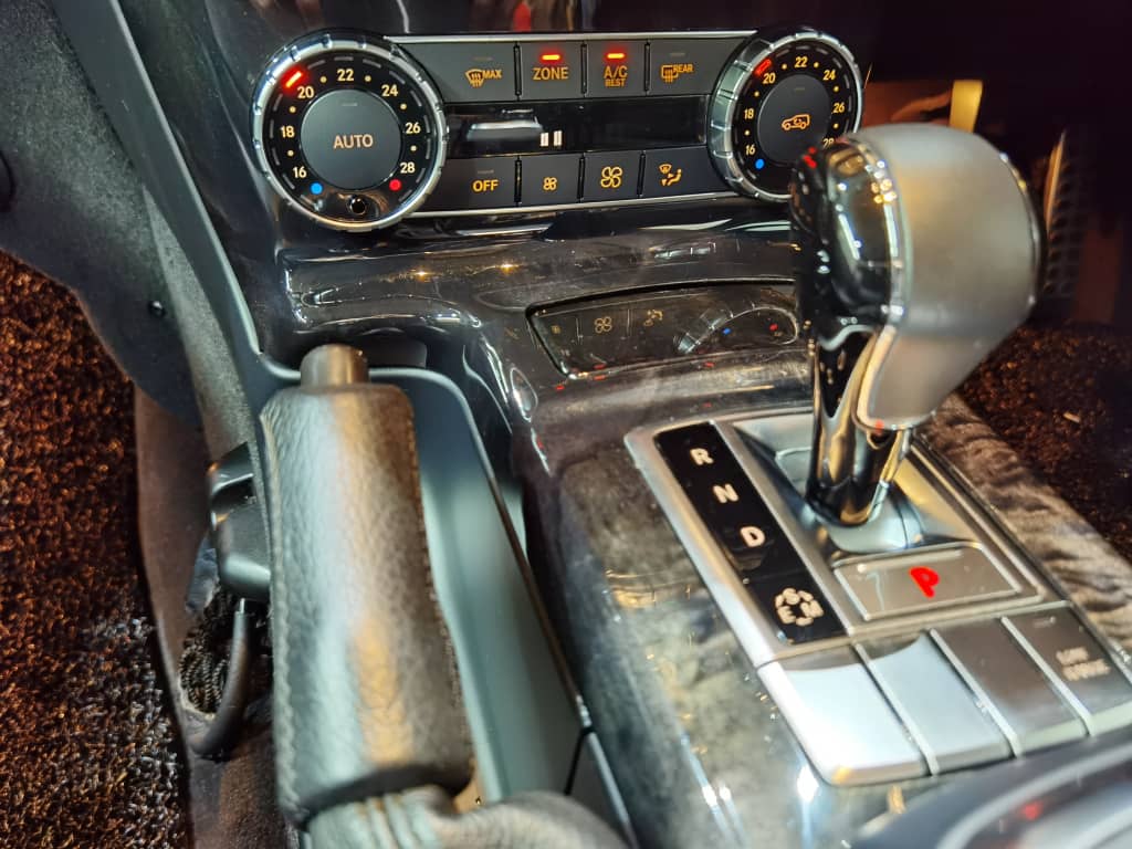 MERCEDES BENZ G350 D JAPAN SPEC 3.0 – Hamza Motors